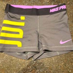 Nike Pro Athletic Sorts